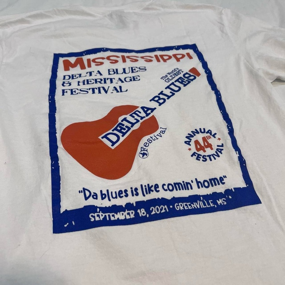Gildan Heavy Cotton Graphic White T-Shirt